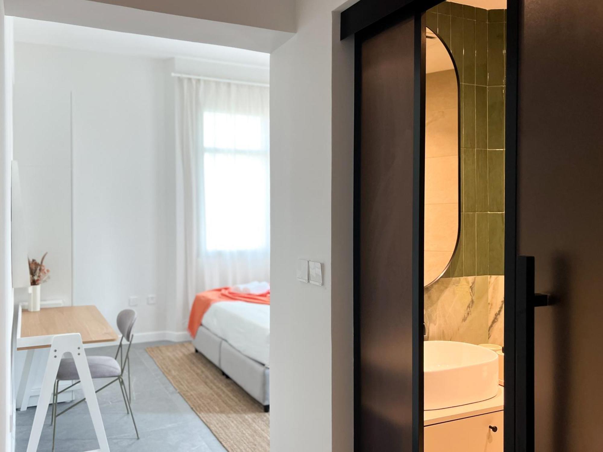 Apartment Favdubai Presents Cozy 2br Just A Few Steps To Jbr & Bla Bla With Amazing Marina Yachts View, Pool & Gym & Parking Housekeeping Service Upon Request Enjoy The Part Of