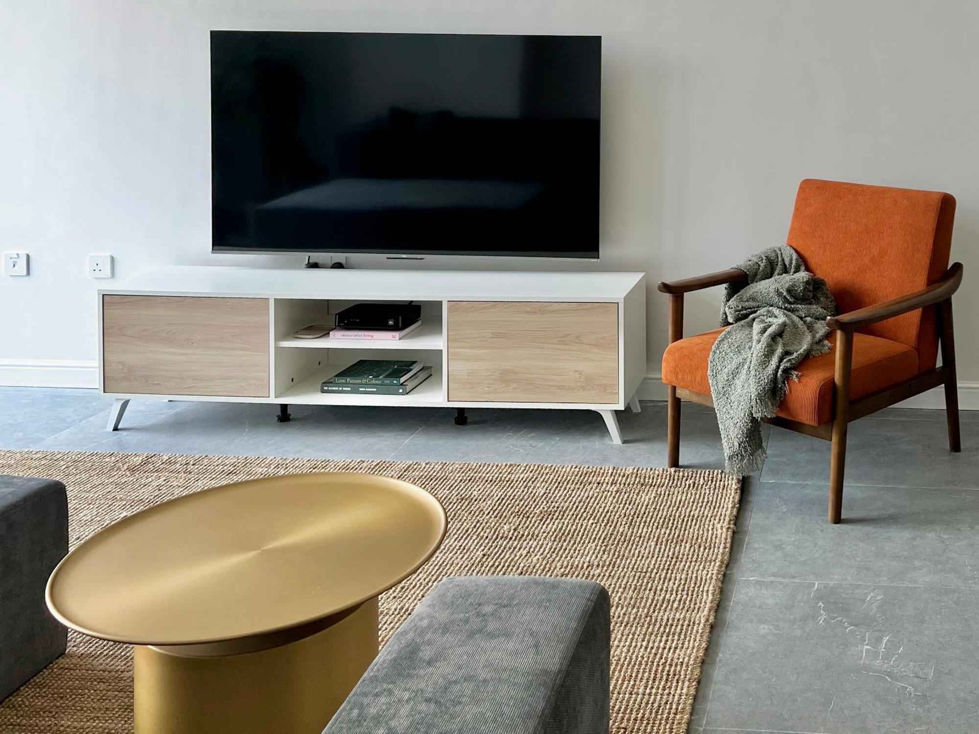 Favdubai Presents Cozy 2br Just A Few Steps To Jbr & Bla Bla With Amazing Marina Yachts View, Pool & Gym & Parking Housekeeping Service Upon Request Enjoy The Part Of Apartment